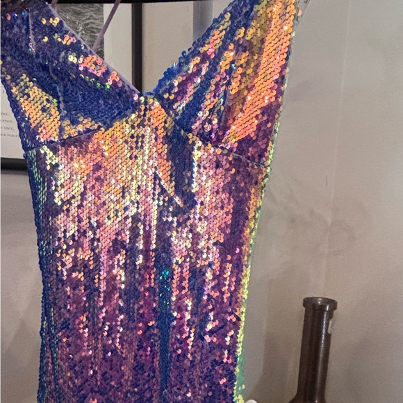 Lulu’s Strobe Light Sweetheart Iridescent Purple Sequin Lace-Up Dress - Picture 4 of 4